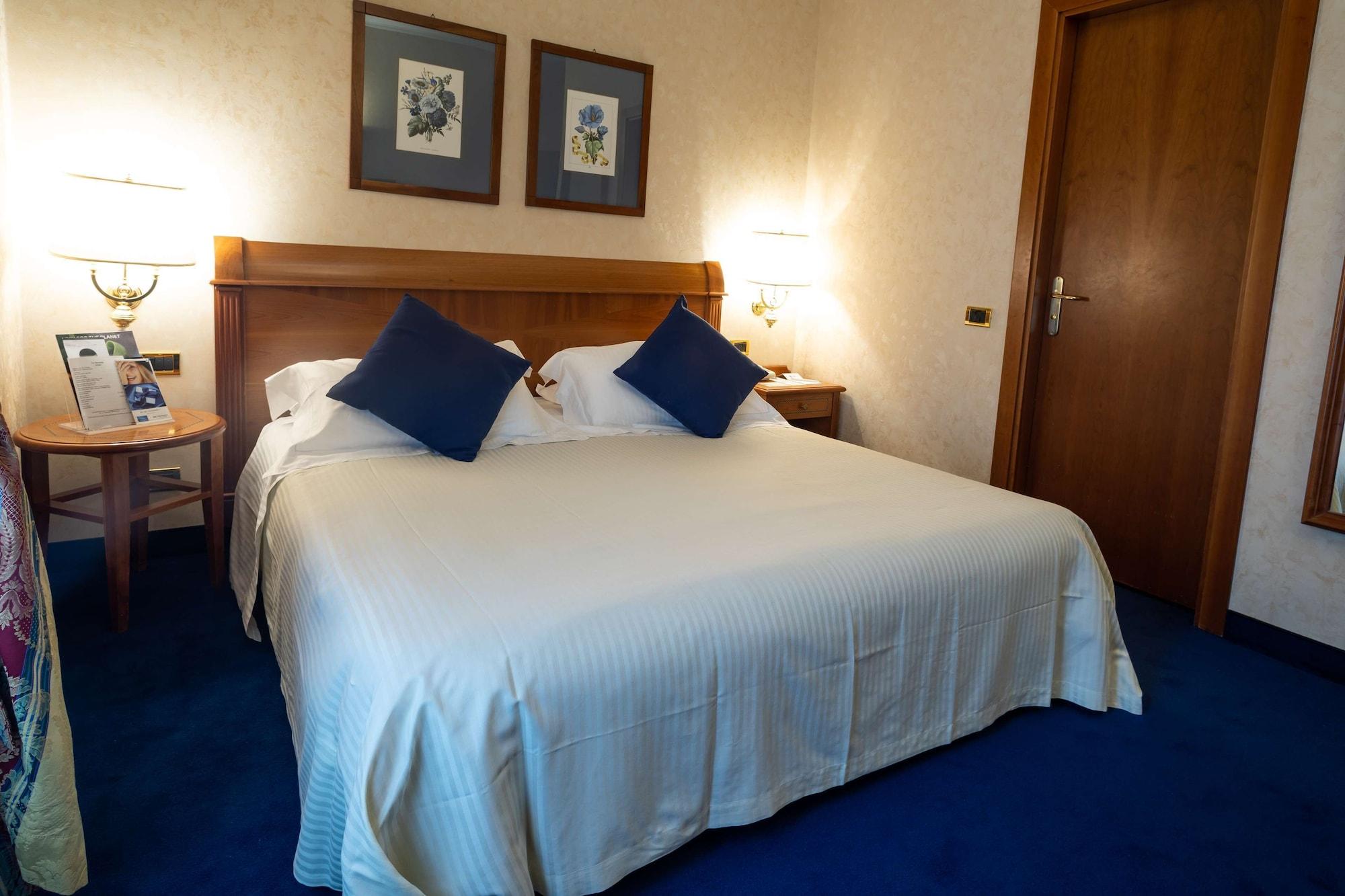 Best Western Hotel Cappello d'Oro Bergamo Esterno foto